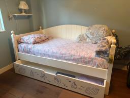 Twin bed with trundle  mattress image 1