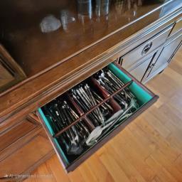 Glassrosewood cabinet with cupboards image 2