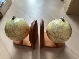Globe book stands image 2
