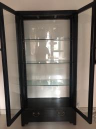 Traditional style display cabinet image 3
