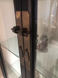 Traditional style display cabinet image 6