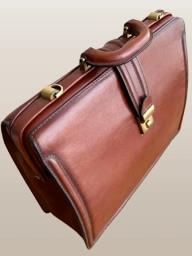 Vintage-style Italian Leather Briefcase image 5