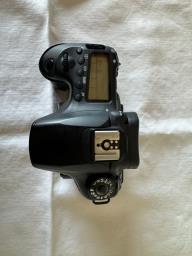 Canon 60d in Good Condition image 3