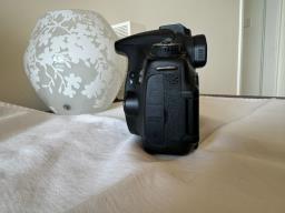 Canon 60d in Good Condition image 4