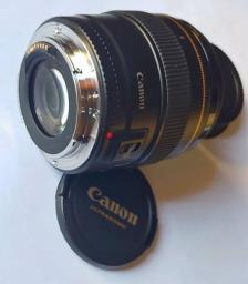 Impressive Canon Ef 100mm f2 Usm image 4