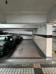 Double car park space for rent image 1