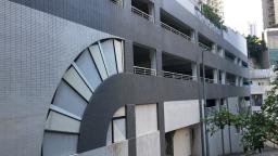 Large parking space Centralsypsw image 2