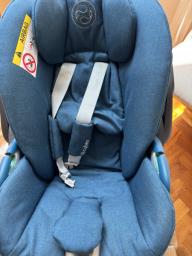 Cybex Car seat and Base image 1