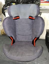 Maxi Cosi Car Seat image 1