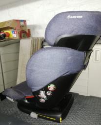 Maxi Cosi Car Seat image 3
