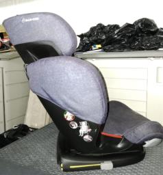 Maxi Cosi Car Seat image 4