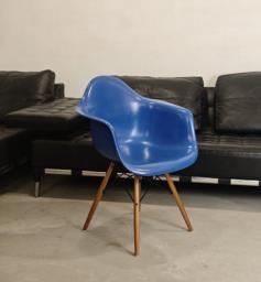 1960s Herman Miller Armshell image 1