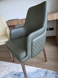 2 leather chairs image 3
