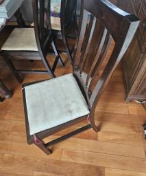 8 dining Chairs with cushions image 2