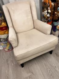 Beige classic arm chair image 2