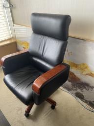 Black genuine leather office chair image 1