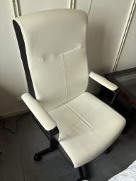 Comfortable office chair image 2