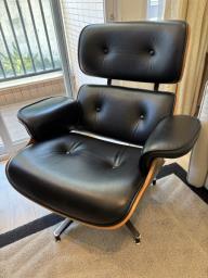 Eames Lounge Chair and Ottoman image 1