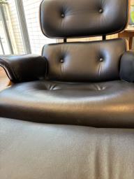 Eames Lounge Chair and Ottoman image 6