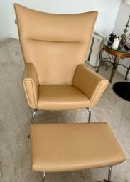 Genuine leather wing chair with leg-rest image 1