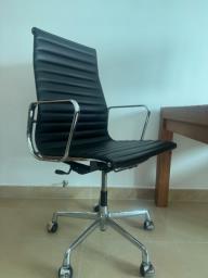 Herman Miller Eames Executive Chair image 2