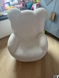 Kid Chair with pillow image 2