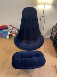Like new Boconcept custom chair image 1