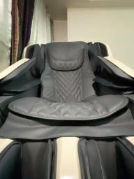 Like New Ogawa  massage chair image 3