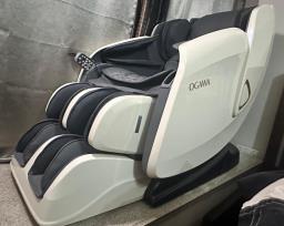 Like New Ogawa  massage chair image 7