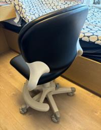 Okamura Desk Chair for kids to adults image 9