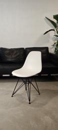 Plastic Herman Miller Chairs image 4