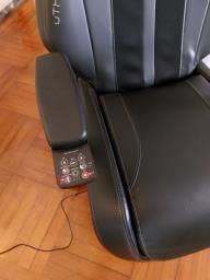Uthrone Office  Gaming Massage Chair image 3