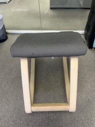 Varier Kneeling Chair image 2