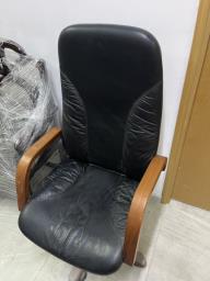 Vintage executive style chair image 1