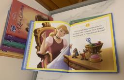 Disney princess 8 book set image 3