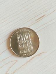 Notre Dame memory coin image 5