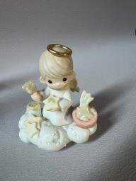 Precious Moments 10050 by size image 2