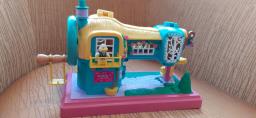 Vintage Sewing Machine Boutique Playset image 2