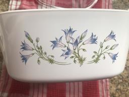 Corning casserole dish with lid image 1