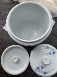 Large ceramic stew pot image 2