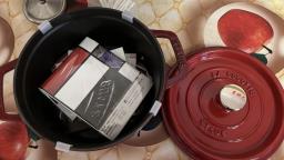 Like new Staub 18cm Round Cocotte Red image 5