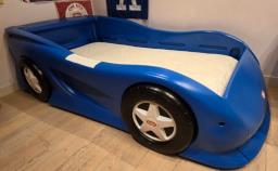 Little Tikes car bed for kids image 1