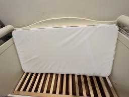 Mothercare Bloomsbury Solid Wood Cot image 7