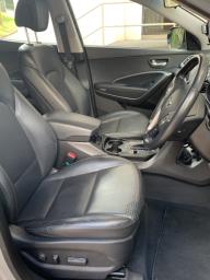 2014 Hyundai Santa Fe image 4
