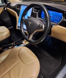 2014 Tesla Model S 85 lo mileage image 2