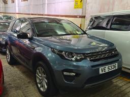 2017 Land Rover Discovery Sport 7s image 3