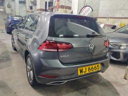 2017 Qashqai  2019 Golf image 4