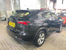 2018 Outlander  2017 Lexus Rx300h image 10