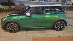 6 speed Manual Limited Edition image 5