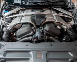 Aston Martin V12 Db9 Excellent condition image 5